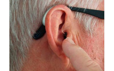 Cuatro características que tienen los audífonos de la Guía del Audífono