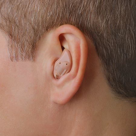 El audífono intrauricular