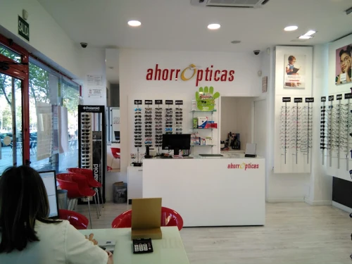 Ahorropticas Guía del Audífono
