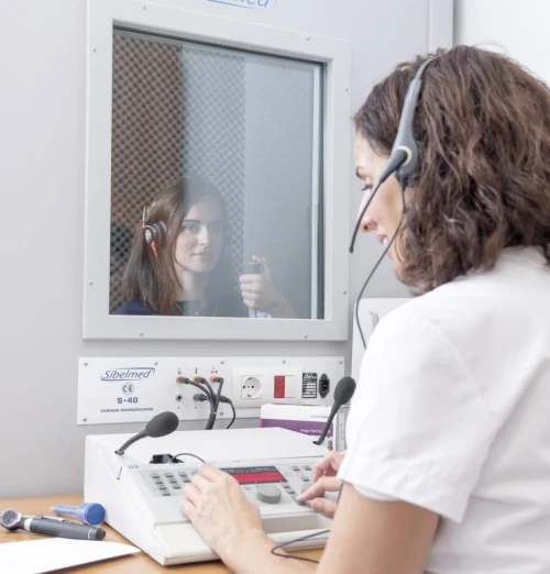 Cecilia Cinto Audífonos Guía del Audífono