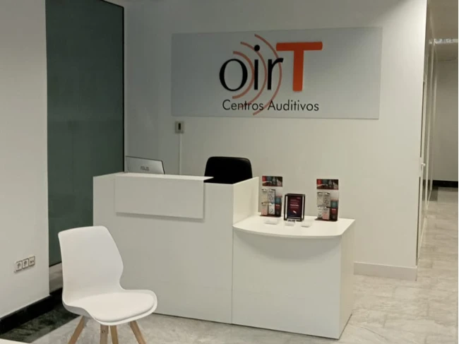 Aud�fonos en M�laga, Centros Audit�vos Oirt-Estepona