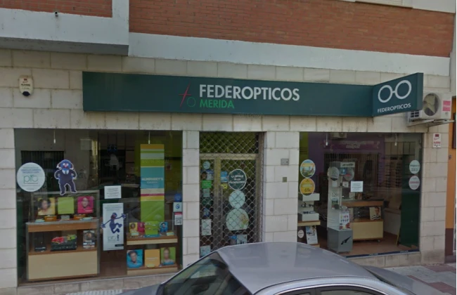 Aud�fonos en BADAJOZ, Grupo �ptico C.B.