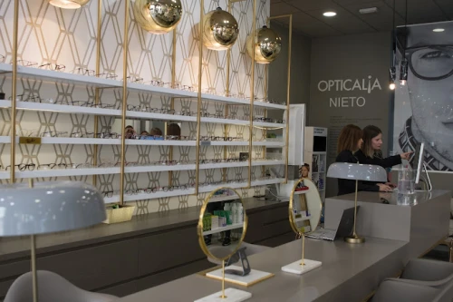 Opticalia Nieto Guía del Audífono