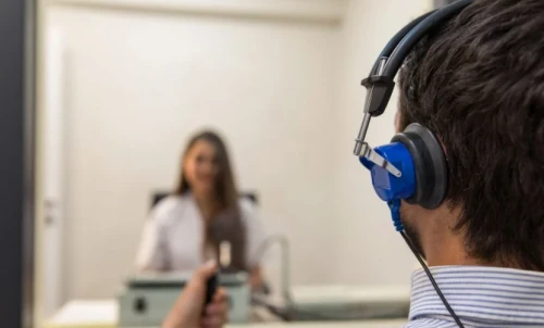 Otorgan Centros Auditivos Guía del Audífono