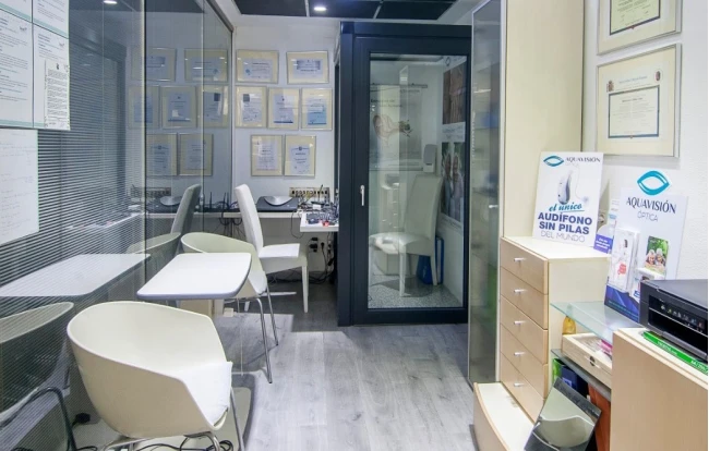 Audífonos en ALICANTE, Óptica Aquavisión Audífonos en ALICANTE, Óptica Aquavisión