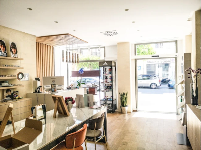 Audífonos en MURCIA, Óptica Siroco by María Minarro Audífonos en MURCIA, Óptica Siroco by María Minarro