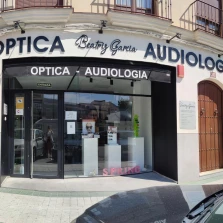 Audífonos en SEVILLA, Óptica y Audiología Beatriz García Audífonos en SEVILLA, Óptica y Audiología Beatriz García